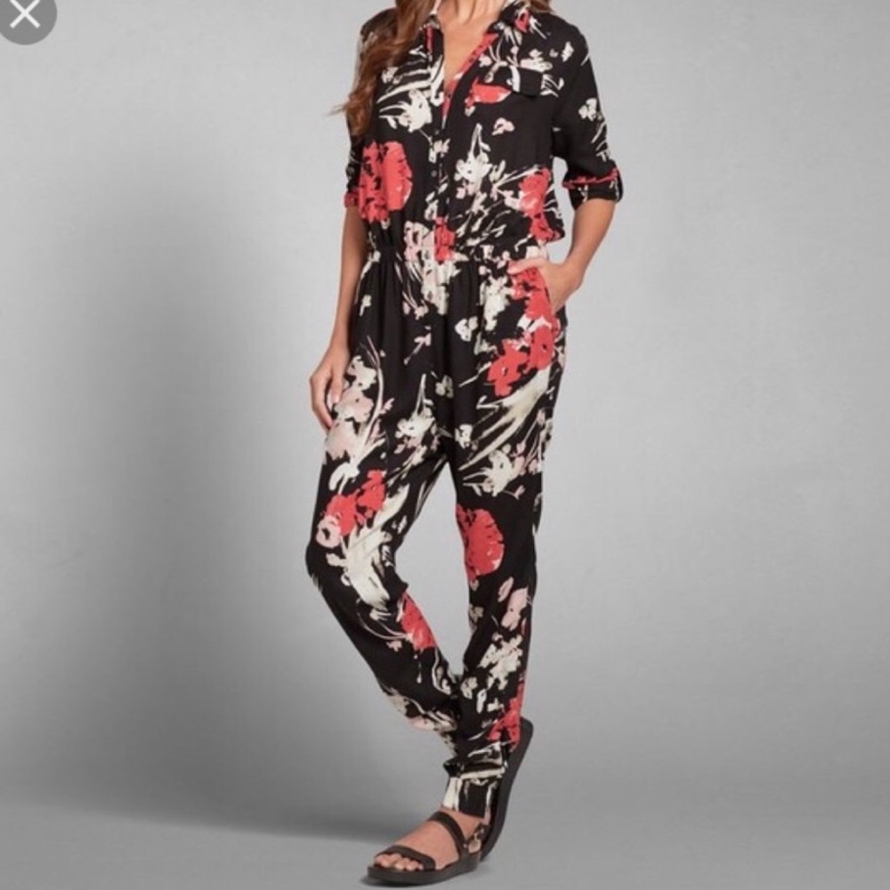 Abercrombie & Fitch floral jumpsuit